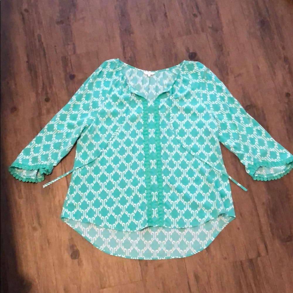 Crown & Ivy Top